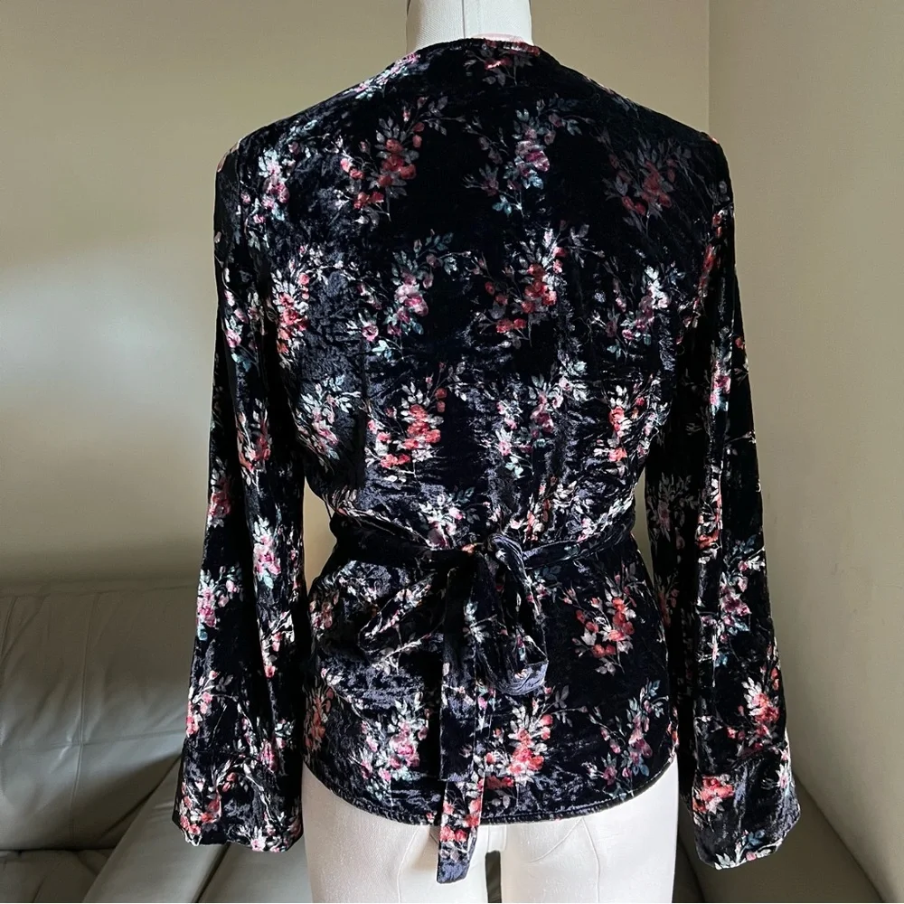 ZARA Velvet Wrap Top Sz S Black Floral Boho Gypsy Bell Sleeves V Neck Whimsical - Picture 14 of 16